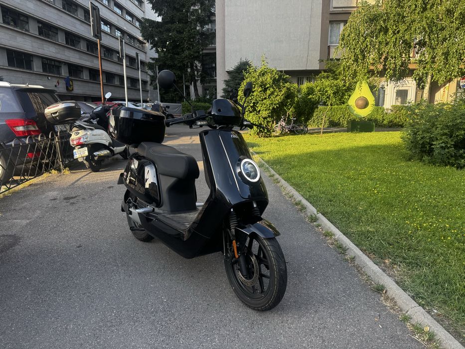 Scuter electric Niu NQI GTS 2024