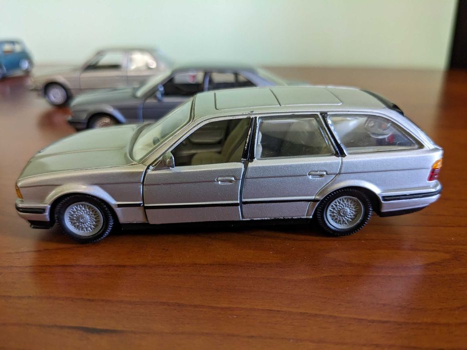 Модели авто BMW в масштабе 1:43