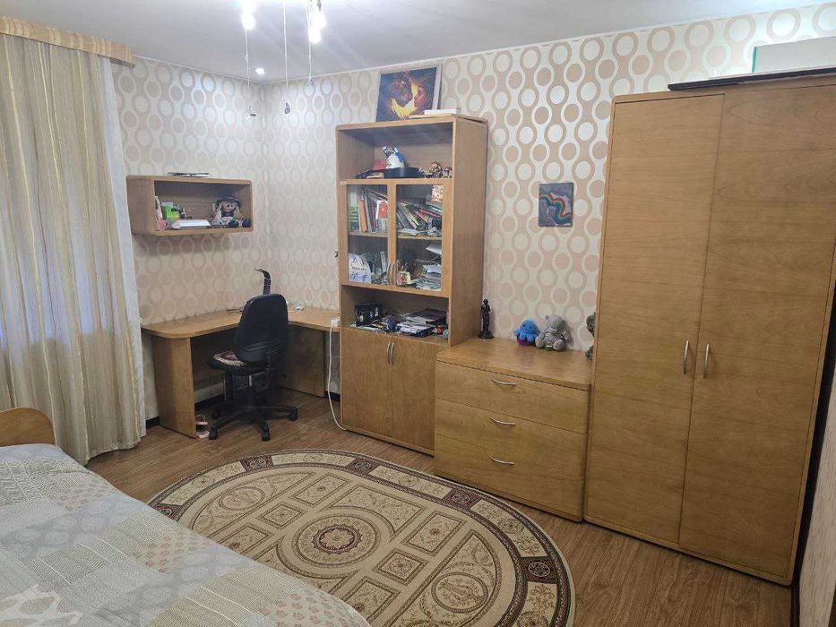 Продается 7 комнатная квартира в центре города (ул. С.Азимова)