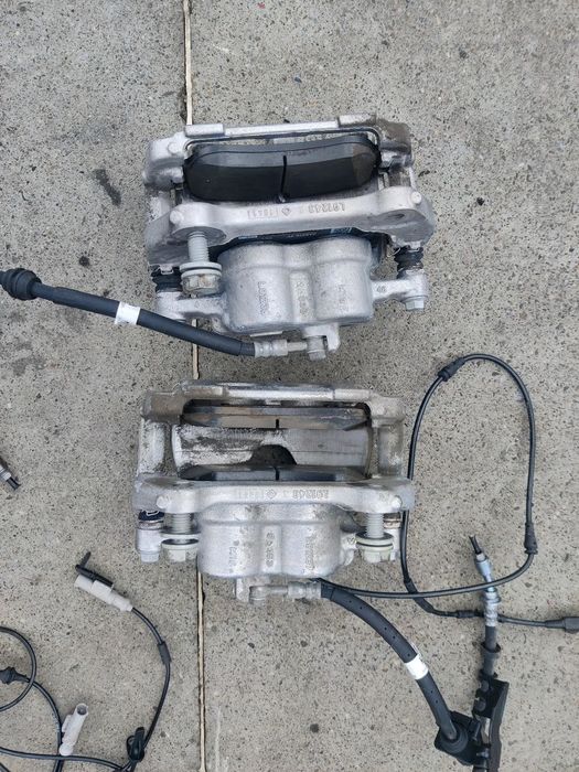 Etrier frana calaret stanga dreapta fata Land / Range Rover Evoque II L551 Discovery M8D2-2B119-AA / L91237