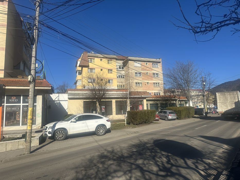 Inchiriez /vand spatiu comercial Piata Centrala Piatra Neamt str Ozana