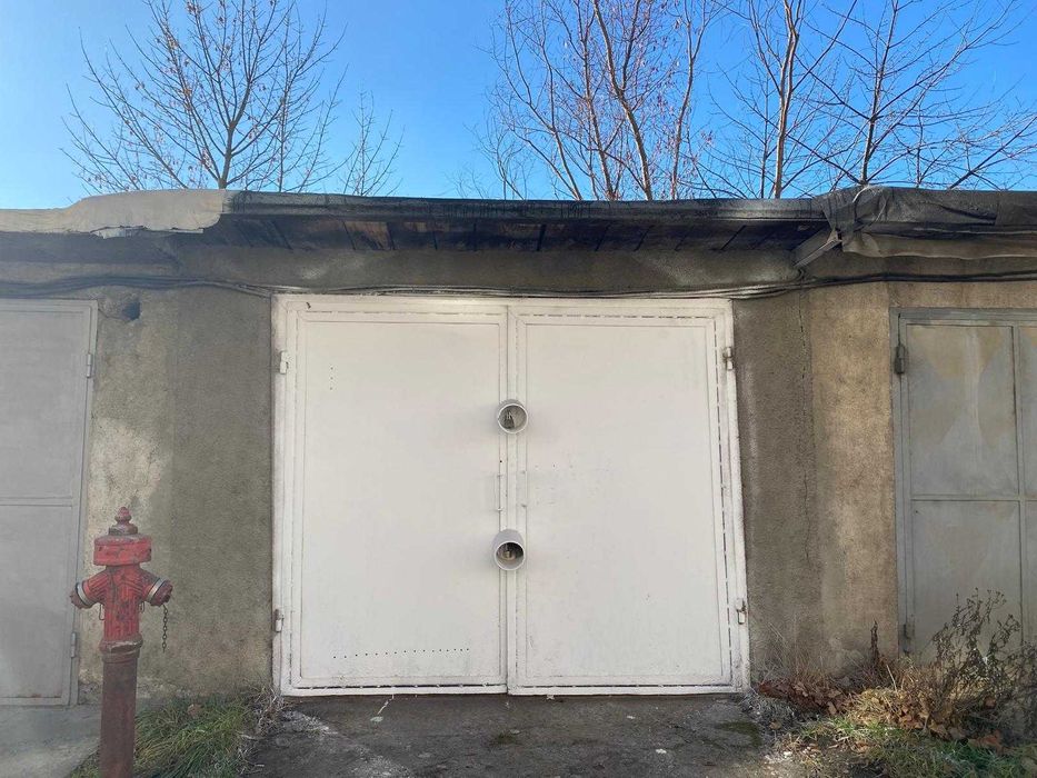 Vand garaj Piata Centrala Petrosani