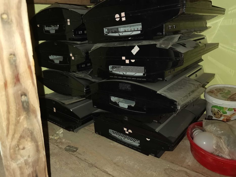 Продам PlayStation 3 FAT