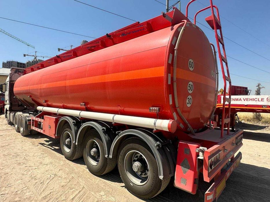 Benzavoz sotiladi 40 kubalik