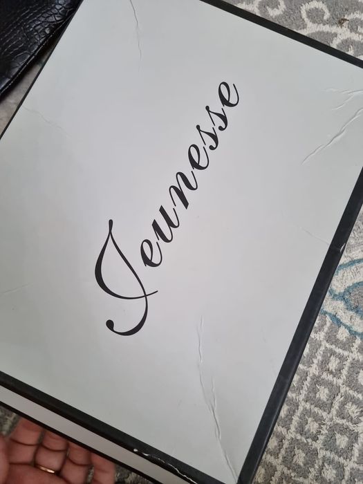 Продам осенью обувь