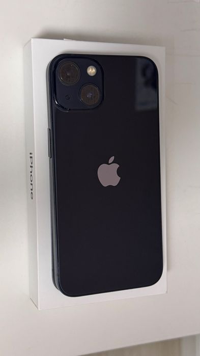Продам iPhone 13