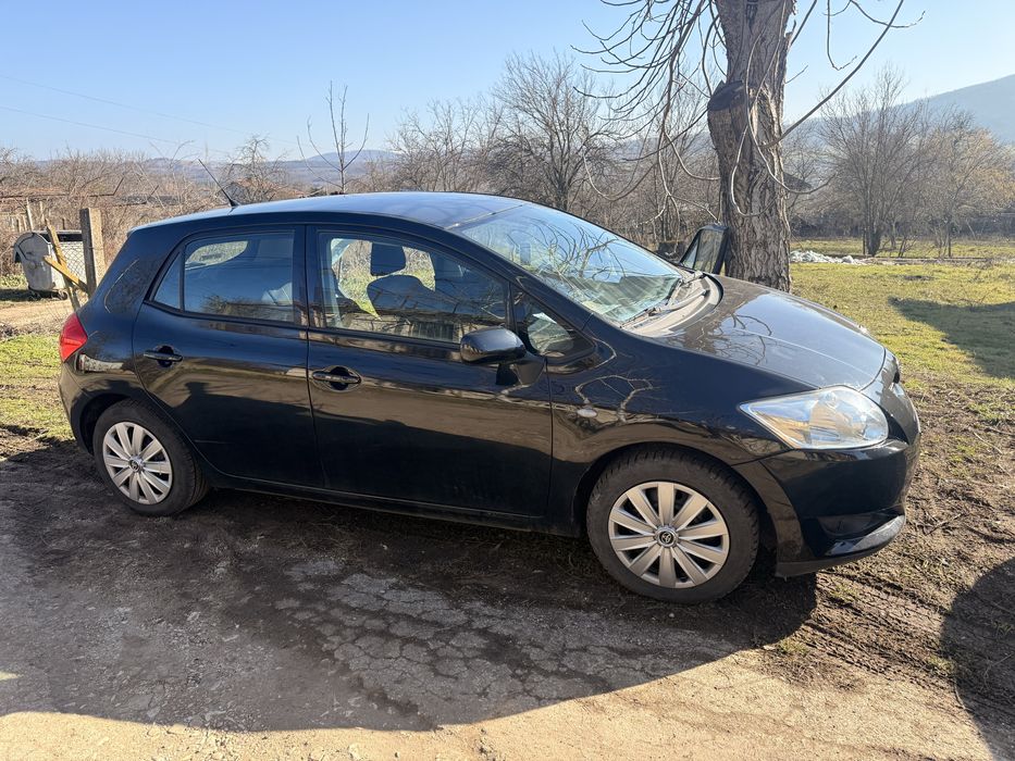 Toyota Auris цяла за части