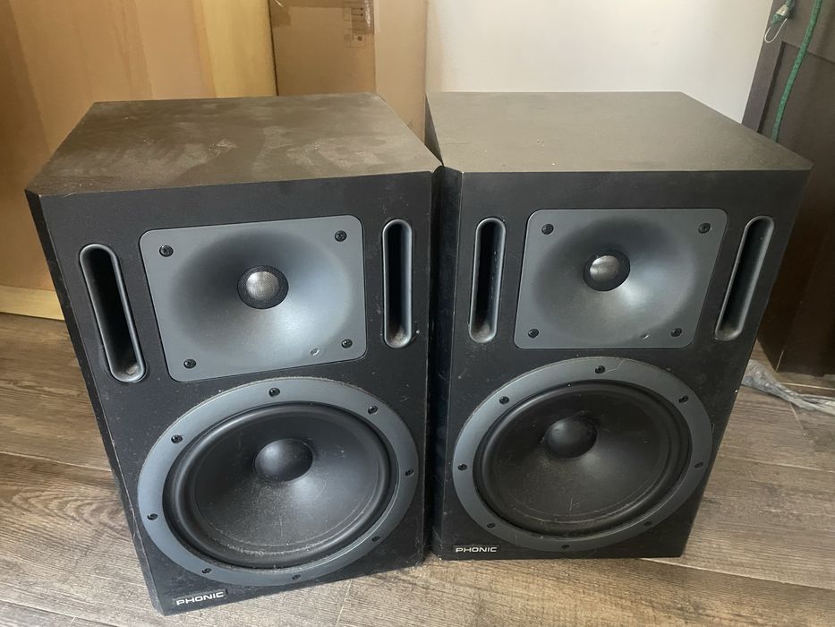 Vand boxe 2 bucati phonic p8A