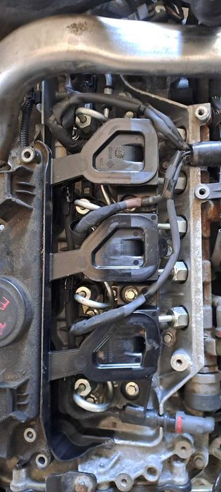 Motor 2.0 cdi / tdci Euro 5 , cod M9R Opel Vivaro , Renault Trafic , Nissan Primastar (pret fara anexe)