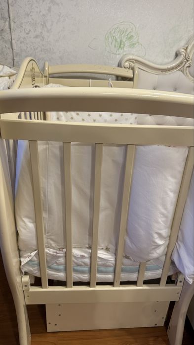 Детская кроватка