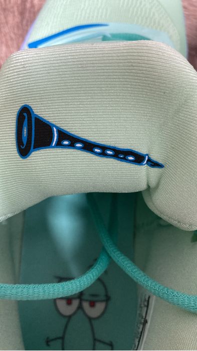 Продам кроссовки naik kyrie 5 squidward