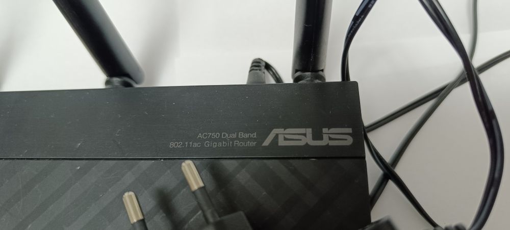 Router ASUS AC750
