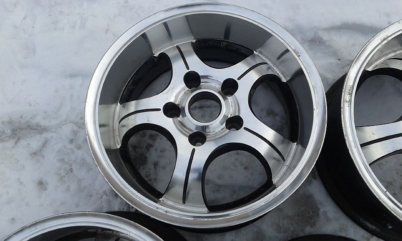 Продам легкосплавные диски на BMW