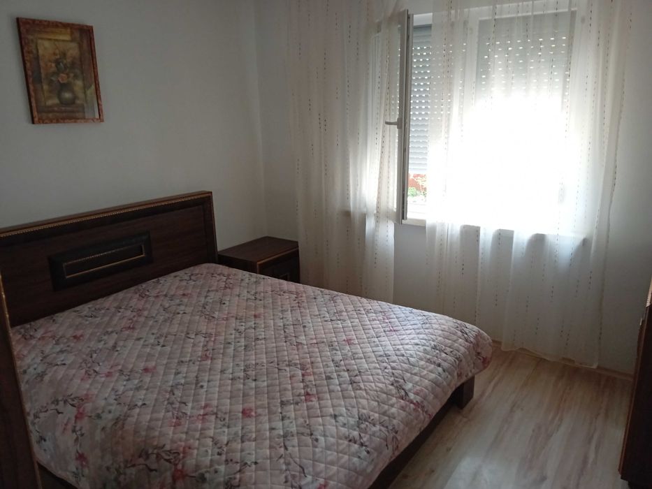 Дава се под наем Двустаен апартамент в Стара Загора, Център - 50 кв.м за 278.97 € - Снимка #2