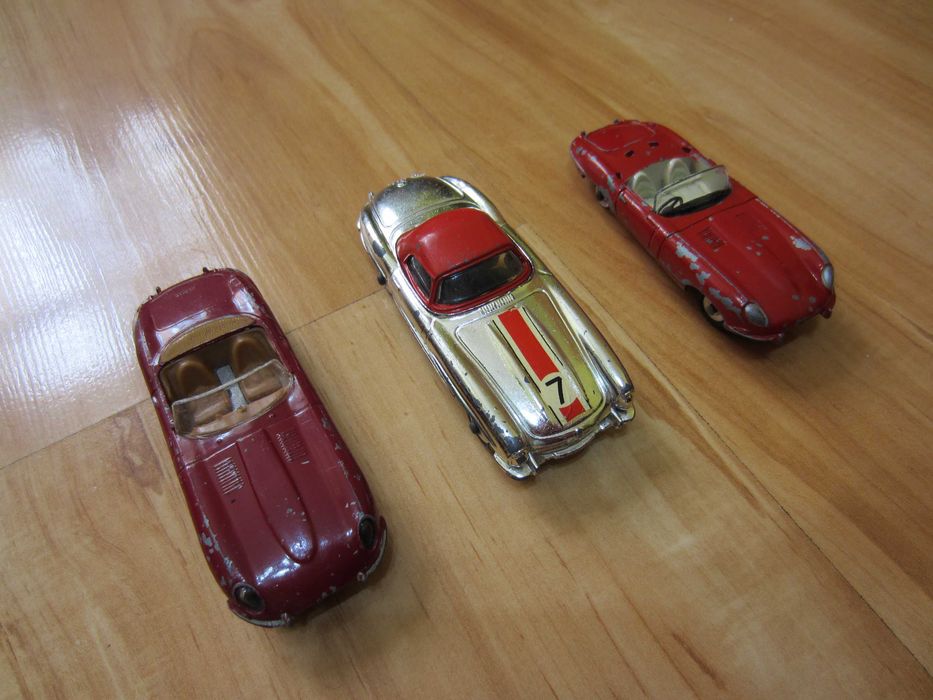 Masinute rare colectie Dinki si Corgi Toys Mercedes 300S.L. si Jaguar