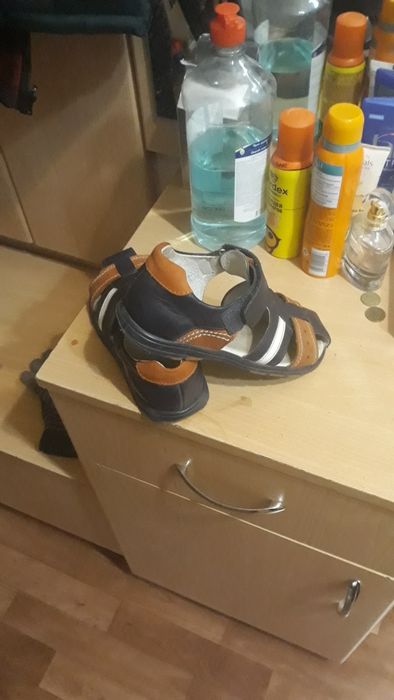 Продам детские сандалий 31 размер