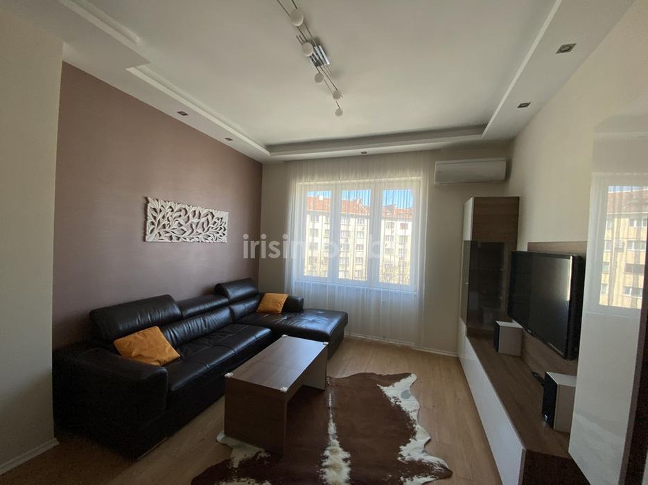 Дава се под наем Тристаен апартамент в София, Център - 82 кв.м за 947.58 € - Снимка #6