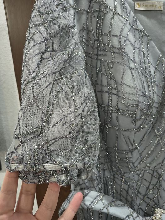 Официална дълга рокля.