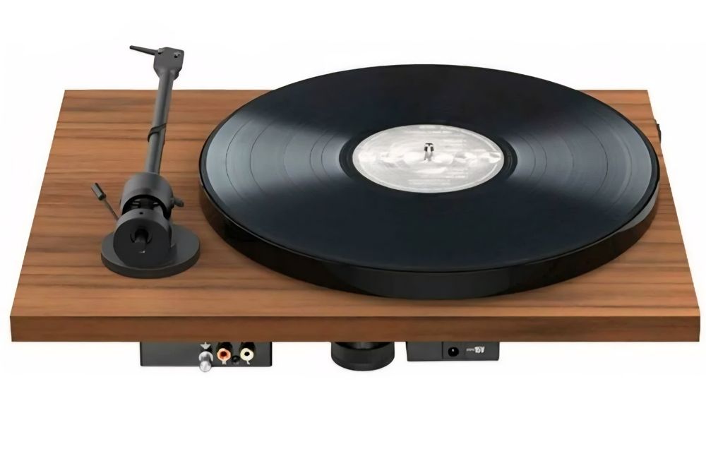 Pro-Ject E1 Phono — абсолютно новый виниловый проигрыватель