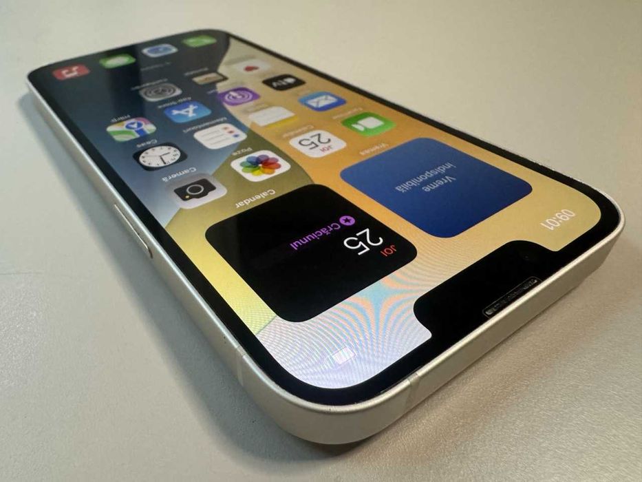  Apple / iPhone 13 128 Gb / Starlight