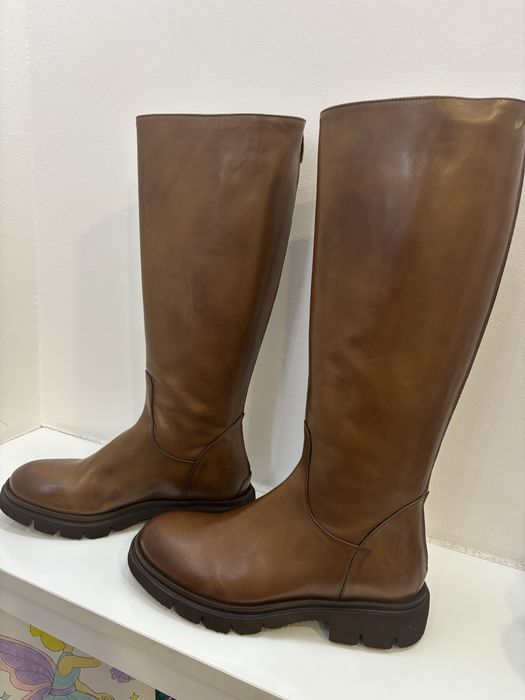 Cisme dama , culoarea maro