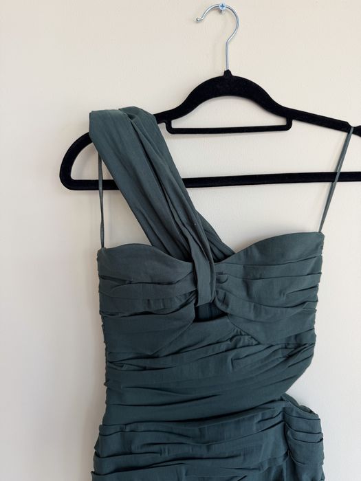 Зеленое платье Zara