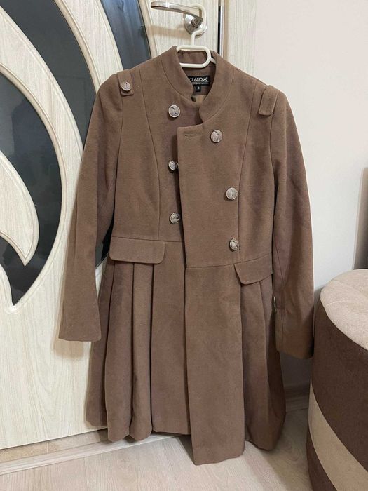 Дамско дълго палто