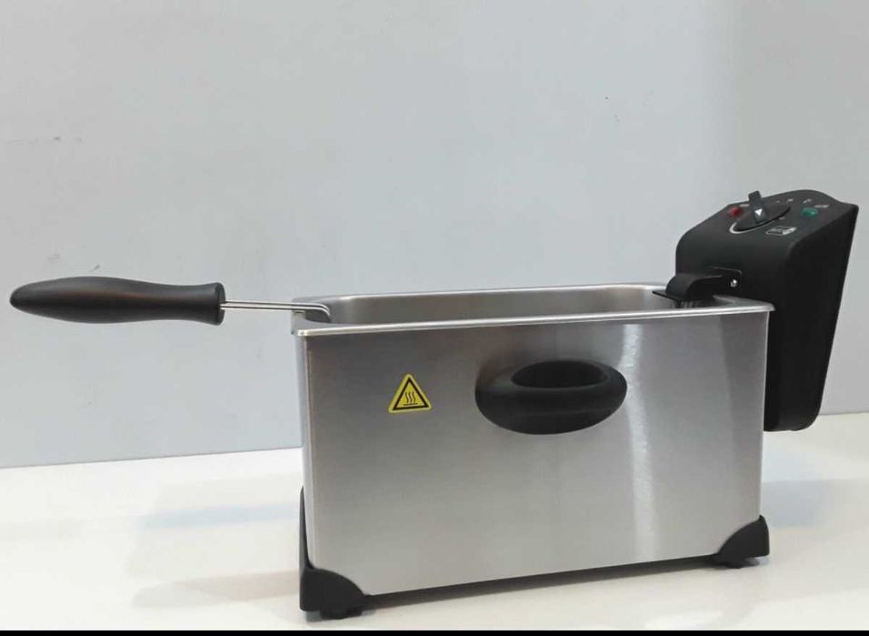 FRITEUZA SWITCHON INOX Germania 3,1 L , 2200 W NOUĂ - 170 LEI