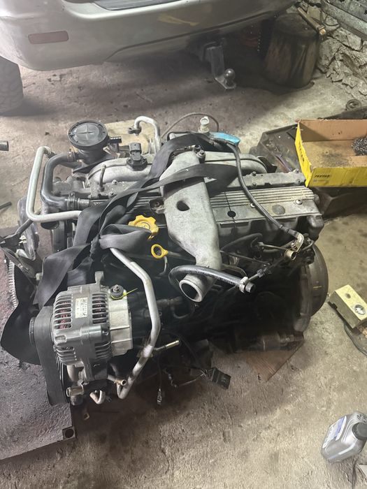 Двигател за jeep grand cheroke