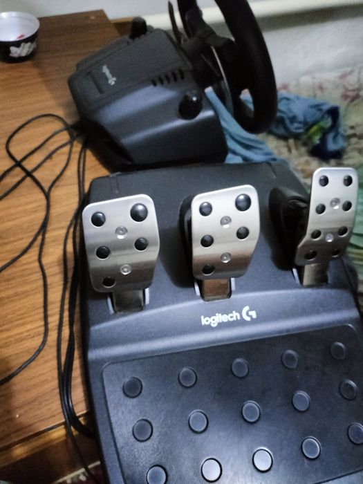 Игровой руль Logitech G29