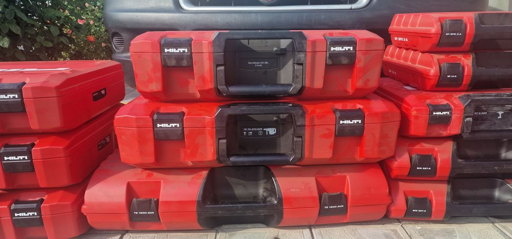 Празни куфари HILTI