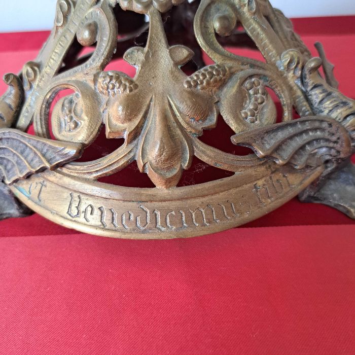 Sfesnic de altar catolic cu șapte lumini din bronz