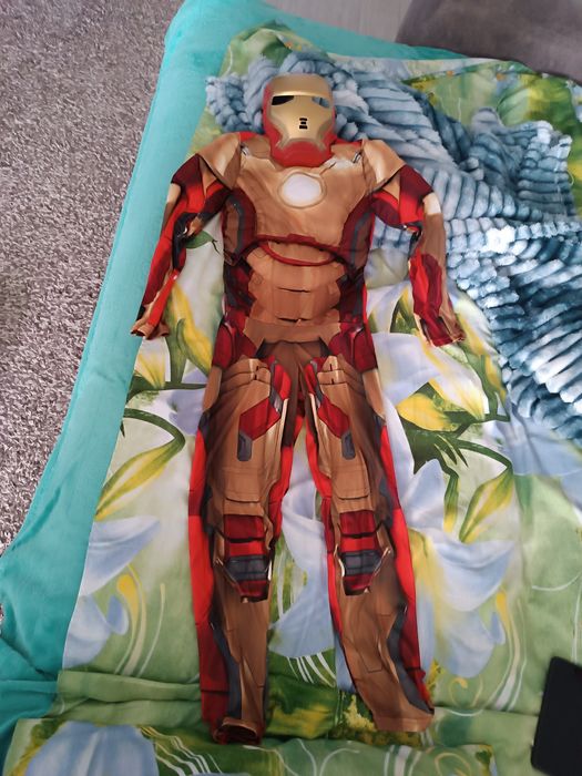 Новогодний костюм железного человека