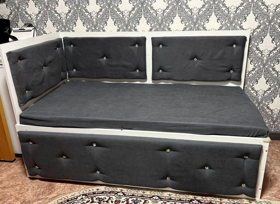 Продам кровать детскую