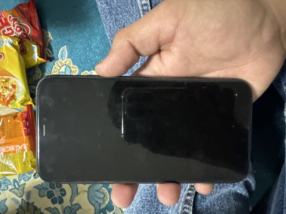Продаю iPhone 11