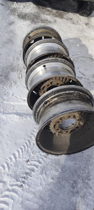 Диски 4штуки. 139,7х6. Вылет -20