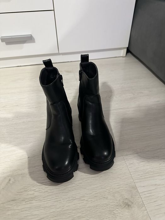 Дамски боти.