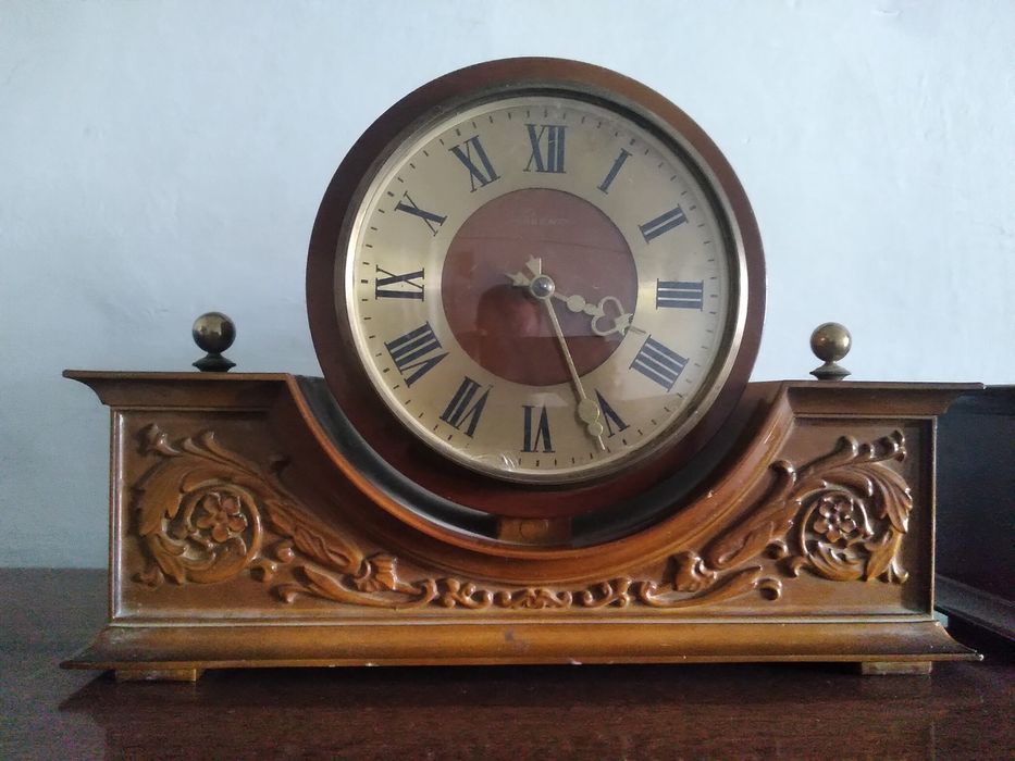 Продаются часы  каминные