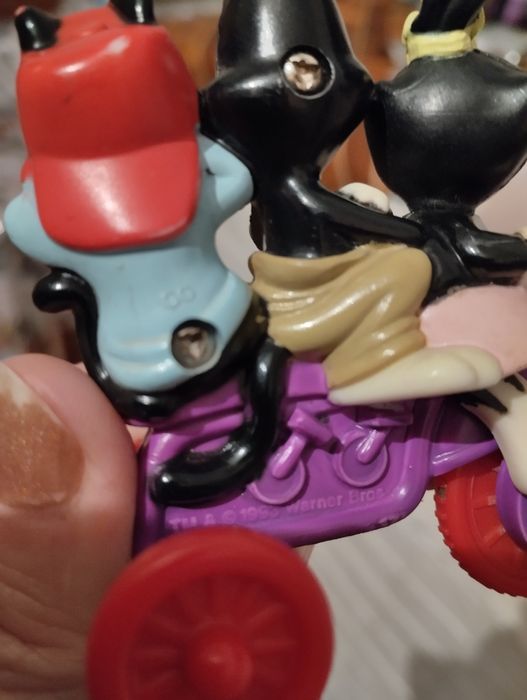 Киндер хобби игрушки