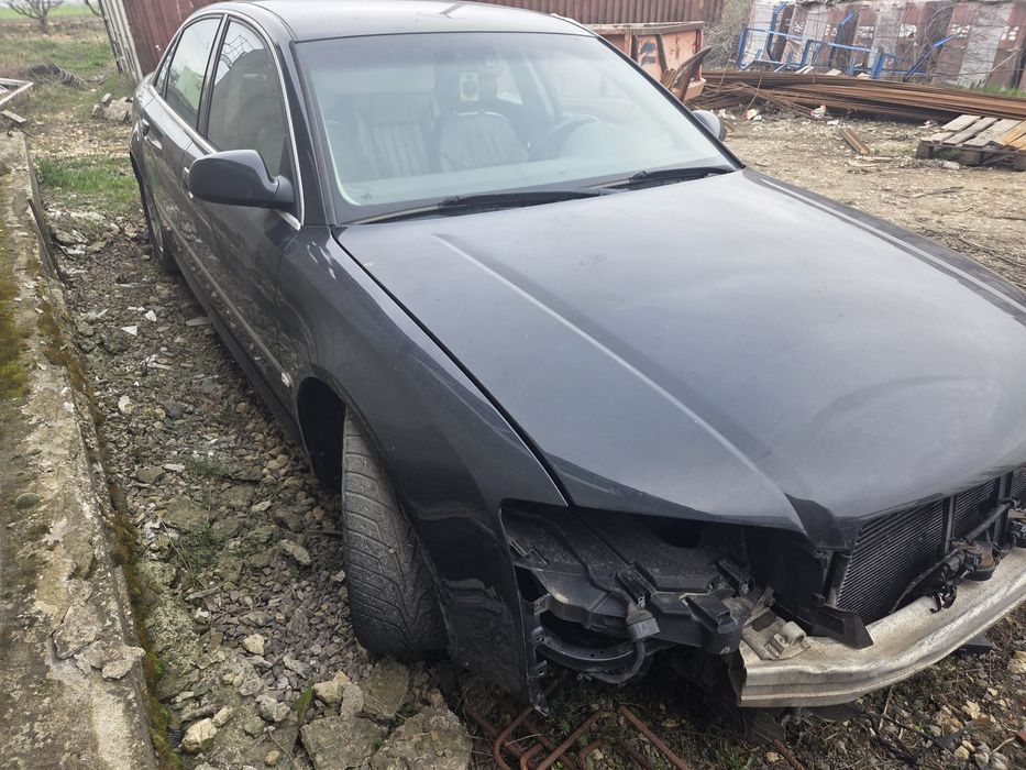 Dezmembrez audi a8 4x4