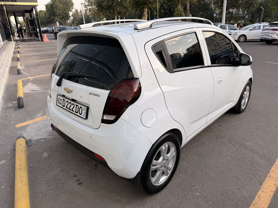 Spark avtomat karobka kraska toza