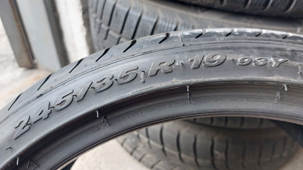 Лятна гума 245/35/19 Pirelli P Zero един брой
