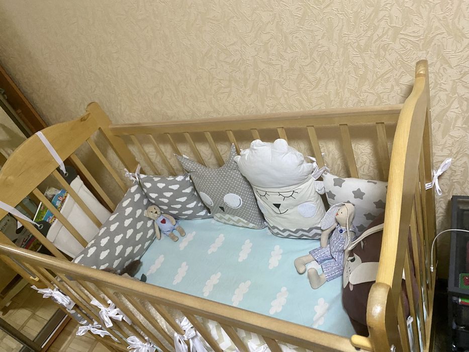 Бортики на детскую кроватку