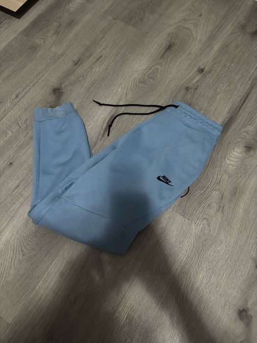 nike tech pants