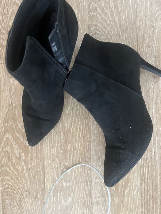 Полусапожки фирмы экко,качественные ,размер 36,натуральный нубкк