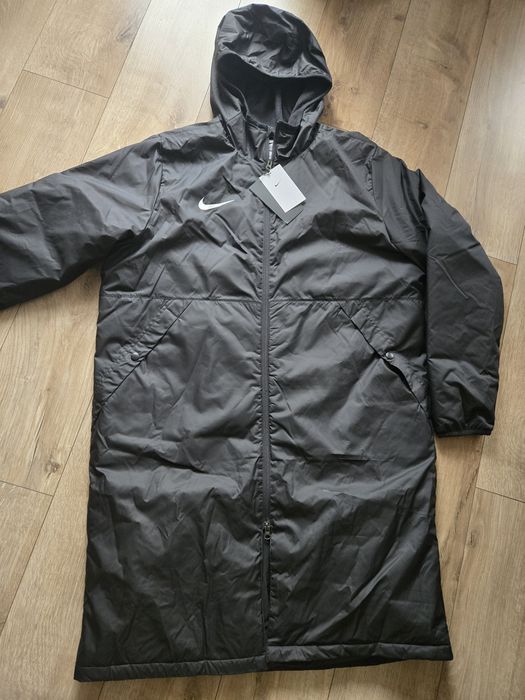 Чисто ново мъжко яке Nike