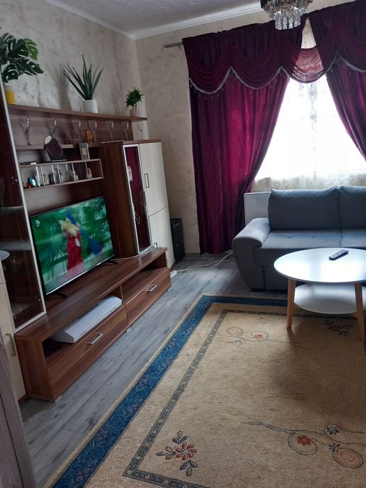 Persoana fizica inchiriez casa