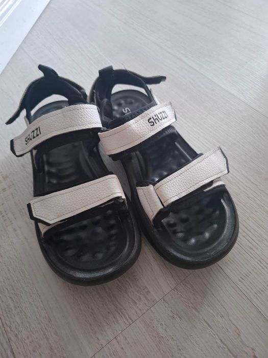 Сандалии кожаные