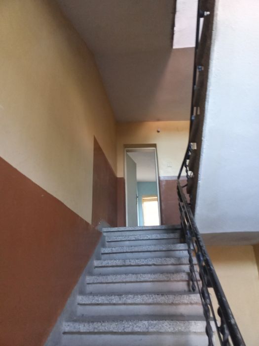 Продавам  етаж от къща