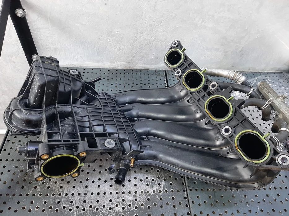 galerie admisie cu gaz 1.6b h4md7 dacia duster  140036159r